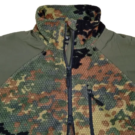 Anton-Blöchl-Grid-Fleece-Jacke-Operator-Flecktarn-kragen