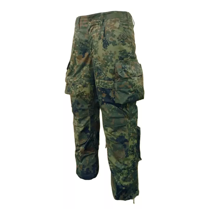 Leo-Koehler-Combat-Pants-KBS-Flecktarn-side