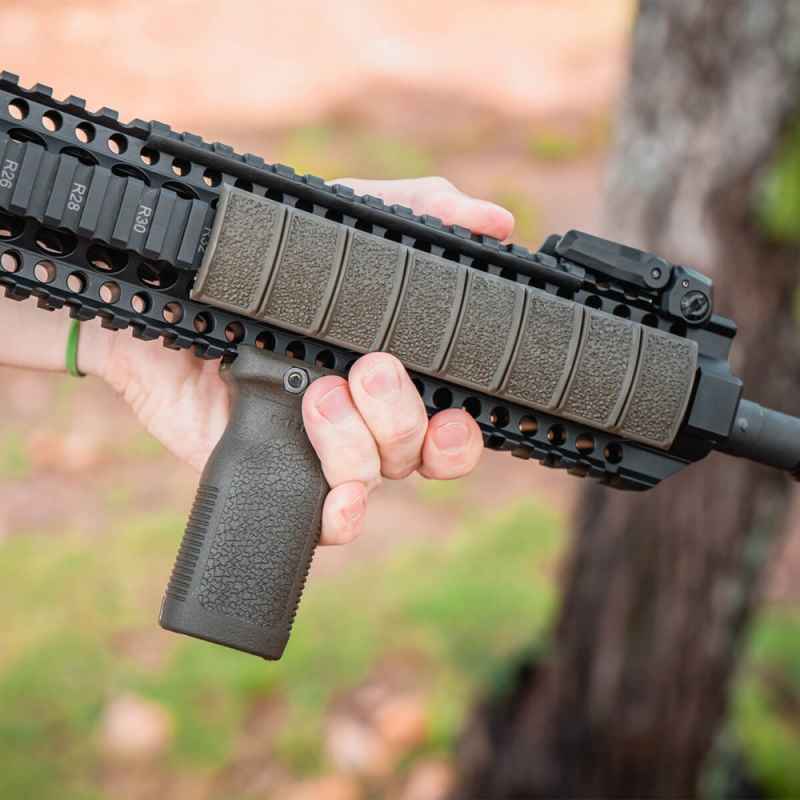 Magpul XT Rail Panel - Flat Dark Earth